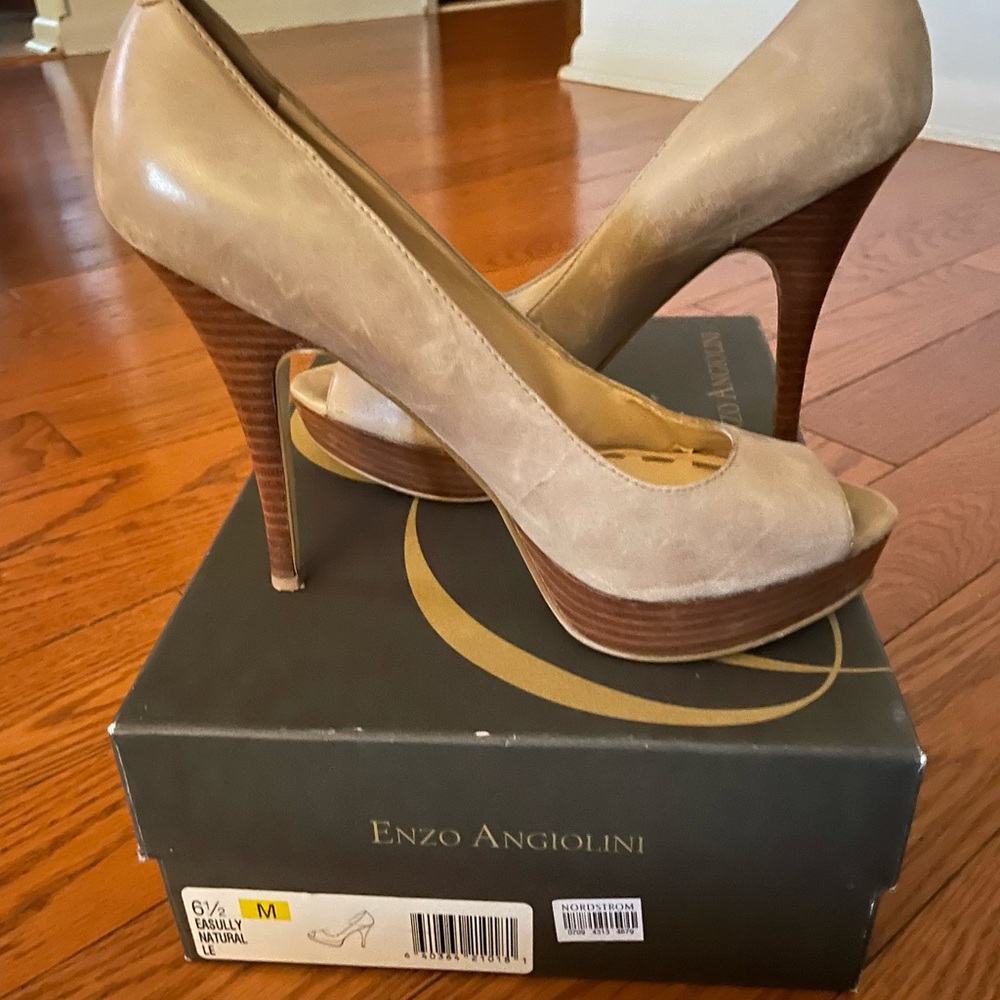 Enzo Angiolini “Easully” peep toe nude heels with front platform size 6.5